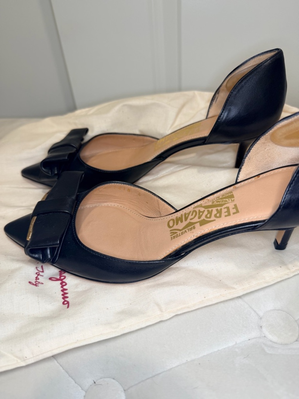 Salvatore Ferragamo Black Leather Pointed D'Orsay Flats with Bow and Gold Accent - Picture 2 of 4
